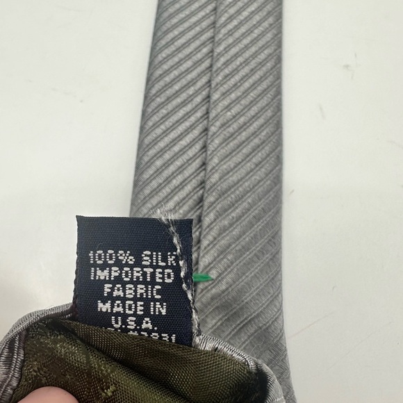 Tommy Hilfiger Silk Tie Bundle Red Blue Black Print Circles Geometric Shapes - Picture 5 of 7